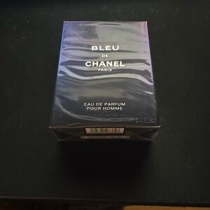 CHANEL Bleu de Chanel Eau de Parfum Box